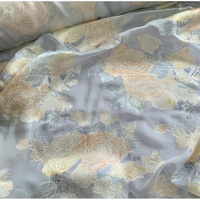 Tissu Jacquard en mousseline de soie crêpe de soie pure fleurs élégantes fleurs roses belles pour écharpes chemise saree