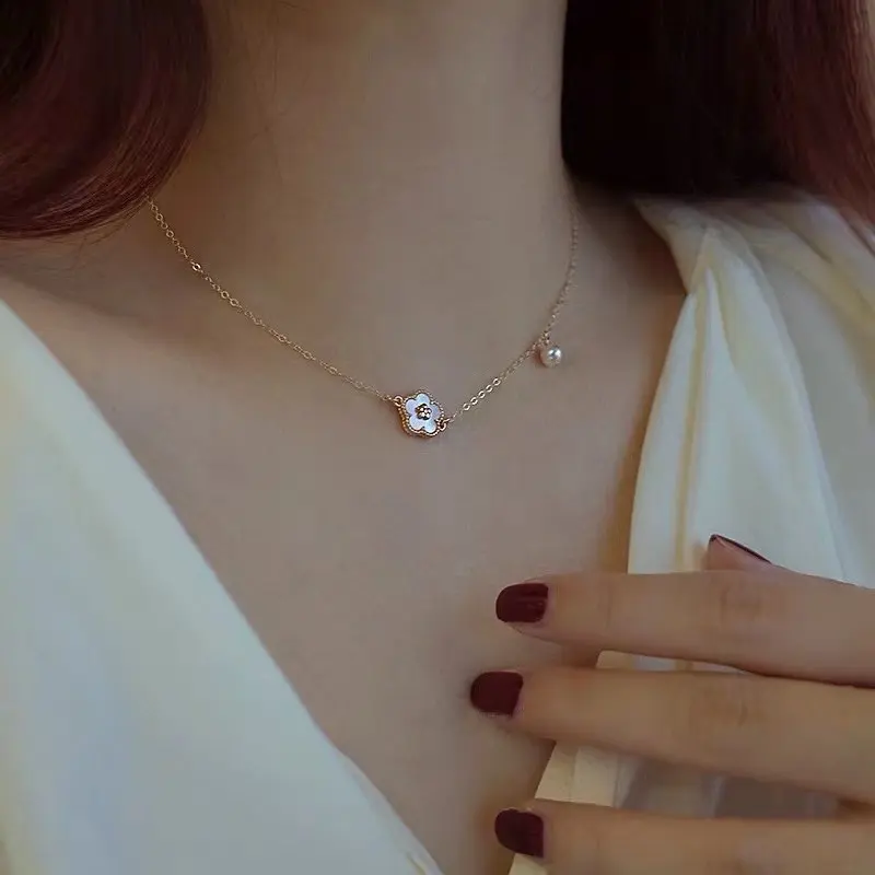 Collier ras du cou en perles plaqué or 14 carats avec fleur de rose Vente en gros de bijoux fins