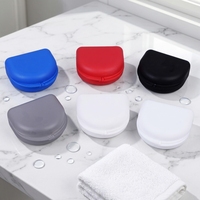 En gros, Boîte de rangement dentaire à clapet pour protège-dents, gouttières de rétention et gouttières de nuit, portable pour le voyage, couleur personnalisée