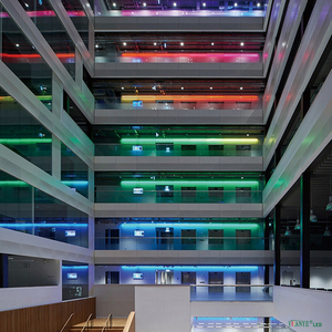 แถบไฟ LED อัจฉริยะสำหรับบาร์อลูมิเนียมกลางแจ้งขนาด40W-70W การควบคุม DMX512แบบไร้สาย RGB/RGBW CCT 24V การสร้างแรงดันไฟฟ้าเข้า - Product Image 2