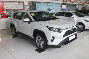 Pour <span class=keywords><strong>Toyota</strong></span> <span class=keywords><strong>Rav</strong></span> 4 SUV avec conduite à droite, sièges en cuir, caméra de recul, véhicule japonais pour adultes - Product Image 4