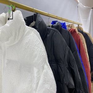 Casaco de Inverno de Alta Qualidade em Segunda Mão Atacado Moda Roupas Usadas Acolchoadas de Algodão - Product Image 4