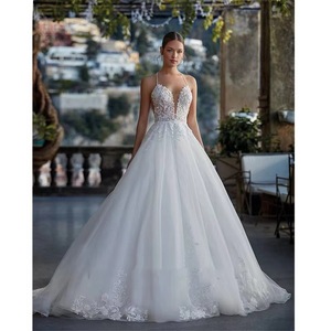 Lace Appliqu Princess Wedding Dress White Ball Gown Sweetheart Neckline Empire Waist Tulle Vintage Style - Product Image 1