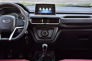 2026 <span class=keywords><strong>SWM</strong></span> Big Tiger SUV automático <span class=keywords><strong>Precio</strong></span> de fábrica Nuevo vehículo de gasolina con interior oscuro FWD Drive Coches nuevos Chinos Baratos - Product Image 5