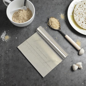 Utensilio <span class=keywords><strong>de</strong></span> cocina <span class=keywords><strong>de</strong></span> acero inoxidable con escala <span class=keywords><strong>de</strong></span> medición Rectangular para hornear, raspador <span class=keywords><strong>de</strong></span> Banco <span class=keywords><strong>de</strong></span> <span class=keywords><strong>repostería</strong></span> para hornear y cocinar - Product Image 1