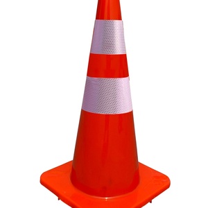 Cône de signalisation routière en PVC rouge réfléchissant prismatique haute intensité de 700 mm pour la sécurité routière et les avertissements de circulation - Product Image 1