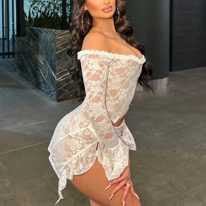 Nouvel Arrivage Ensemble Deux Pièces en Dentelle pour Femme, Top Court Élégant à Épaules Dénudées à Motifs Floraux et Jupe Irrégulière Taille Haute, Ensemble Sexy en Dentelle pour Femme - Product Image 2