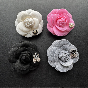 Broche de flor de tela de Rosa <span class=keywords><strong>Camelia</strong></span>, tocado de regalo de compromiso de boda Chapado en plata - Product Image 1