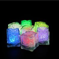 Glaçons lumineux Cube de glace led multicolore pour boissons avec lumières changeantes Cube de glace clignotant lumineux réutilisable