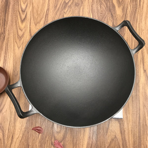 Wok en fonte pré-assaisonné de 12.6 ''/32cm 14''/36cm avec 2 poignées pour cuisinière à gaz fond plat disponible poê<span class=keywords><strong>le</strong></span> à frire de style <span class=keywords><strong>chinois</strong></span> - Product Image 6