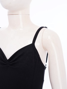 Conjunto de 2 piezas de leotardo de ballet para niñas con camisola y pantalones cortos de spandex y nailon con espalda de malla, ideal para gimnasia y danza, personalizable para actuaciones. - Product Image 3