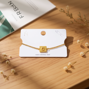 Bracciale Minimalista Ccero con Charm, Placcato Oro in Acciaio Inossidabile, Lettera O, Unisex per Uso Quotidiano - Product Image 2