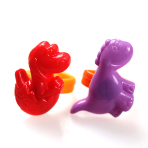 Оптовая продажа, забавные недорогие пластиковые мини-игрушки-кольца в виде динозавра с сюрпризом в яйце для детей - Product Image 2