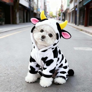 Ropa linda y cálida para gatos, ropa para mascotas con temática de vacas, ropa de invierno para perros, ropa de otoño e invierno para Año Nuevo, dibujos animados - Product Image 1