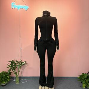 महिलाओं की 3-टुकड़ा वेलोर ने कमर वाली पैंट और हेडस्कार्फ y2k शीतकालीन पोशाक पर तह के साथ जिप-अप हुडी - Product Image 4