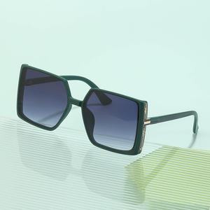 Lunettes de soleil à monture carrée Tr90 pour femmes, Protection Uv400, pare-soleil de classe 2, monture en plastique et en métal, couleur noire - Product Image 2