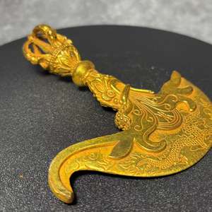Exquisites vergoldetes tibetisches Vajra-Axt-Ornament, traditionelle buddhistische Dekoration für Zuhause und Schreibtisch, Segensgeschenk - Product Image 1