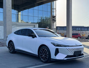 Changan UNI-V <span class=keywords><strong>IDD</strong></span> 2024, Sedán Híbrido Enchufable Inteligente de 136 km, Automático, con Asientos de Cuero, R18, Volante a la Izquierda, Vehículo Usado en Stock, Precio al por Mayor - Product Image 3