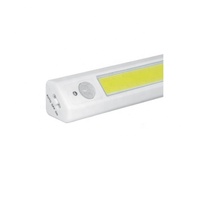 Système d'éclairage de lampe d'angle avec détecteur