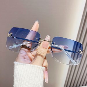 Square <b>Frameless</b> Sunglasses With Rhinestone Butterfly Design Gradient Color Metal <b>Frame</b> UV400 For Women - Product Image 3