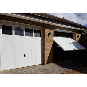 <span class=keywords><strong>Porte</strong></span> <span class=keywords><strong>de</strong></span> <span class=keywords><strong>garage</strong></span> basculante moderne personnalisée pour les villas, plaque entière sans rail en acier aluminium, surface suspendue <span class=keywords><strong>motorisée</strong></span> isolée - Product Image 6