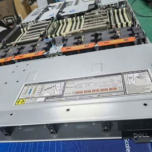 Alto Rendimiento para Servidor en Rack PowerEdge R6715 1U, 5.ª Generación AMD EPYC 9575F 3.3GHz, DDR5, SSD de 1.92TB, Doble Fuente de Alimentación de 1500W, 3 Años de Garantía - Product Image 2