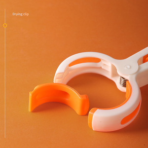 Pinces à linge en plastique grandes et robustes <span class=keywords><strong>pour</strong></span> la vente directe, idéales <span class=keywords><strong>pour</strong></span> fixer les couettes et servir <span class=keywords><strong>de</strong></span> pinces à <span class=keywords><strong>serviettes</strong></span> <span class=keywords><strong>de</strong></span> <span class=keywords><strong>plage</strong></span>. - Product Image 5