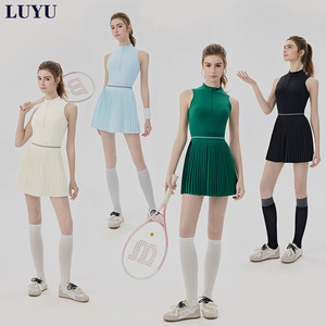 Gaun Tenis Stylish Terlaris dengan Belahan Belakang, Rok Lipit Pelangsing, Warna Kontras, Cocok untuk Pickleball dan Padel - Product Image 1