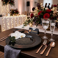 Assiettes de présentation rondes de 13 pouces en verre noir et or pailleté, motif ciel étoilé, pour décoration de table de mariage et événements (vente en gros)