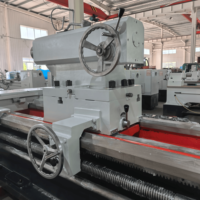 Tour CNC robuste Yade 755, largeur de guidage élevée, niveau de sécurité élevé, CW611125*5000, machine de tournage horizontale pour métaux, 4 postes à outils