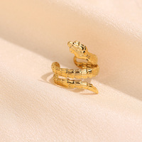 JZ134 Bagues en Acier Inoxydable de Gros, Personnalité Hip Hop, Bague en Acier Titane, Design Cœur Croisé Ouvert d'Amour, Bijoux en Gros