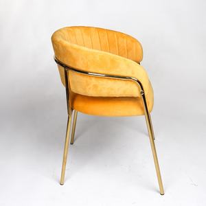 تصميم فاخر على الطراز الاسكندنافي ، أثاث منزلي أصفر حديث ، كرسي مخملي لتناول الطعام مع كرسي ذهبي لغرفة الطعام - Product Image 4