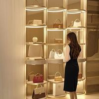 Vitrine für Modellautos aus Privatkollektionen mit Glastür, motorisierter elektrischer LED-Beleuchtung, 360°-Drehung und Fernbedienung