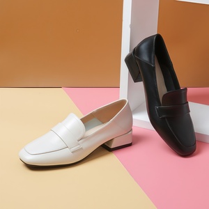 Mocasines de <span class=keywords><strong>Mujer</strong></span> de Diseño de Lujo Yixinda con Punta Cuadrada y Tacón Grueso, Suela de Tendón de Res, Forro de Microfibra, Decoración con Cinturón de Cuero - Product Image 3