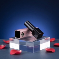 Échantillon gratuit Tube de rouge à lèvres carré avec bouton Emballage cosmétique de luxe Trousse de maquillage rechargeable