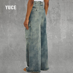 بنطلون جينز كارجو مخصص للرجال بتصميم عصري وحواف خام وقصة مستقيمة وحجم كبير مع تأثيرات باهتة وغسيل رملي - Product Image 2