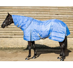 Mantén a tu caballo cómodo con alfombras estables diseñadas para transpirables, suaves forros y calidez duradera - Product Image 4