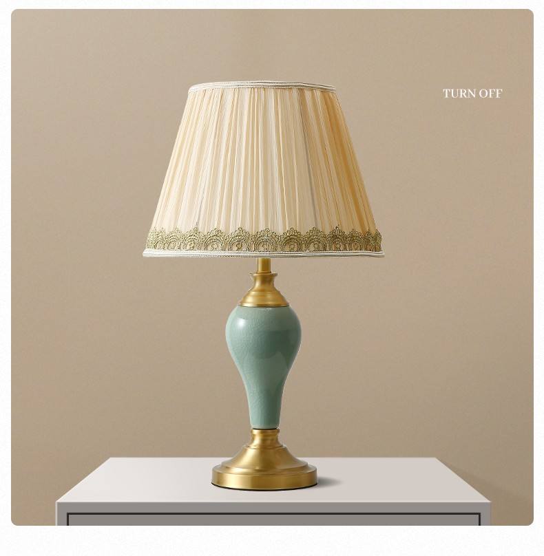 Céramique verte + abat-jour blanc