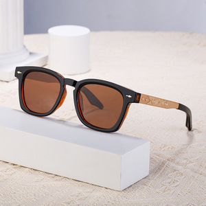 Lunettes de soleil polarisées carrées rétro élégantes pour hommes, protection UV400 anti-éblouissement, style conduite, monture noire en PC, verres TAC - Product Image 3