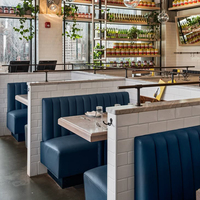 Ensemble de Meubles Commerciaux Haut de Gamme Personnalisés de Luxe pour Restaurant : Banquettes Courbes en Cuir ou Tissu et Table de Salle à Manger