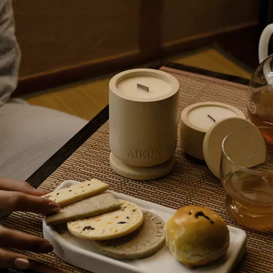 Aikun ขี้ผึ้งถั่วเหลืองเทด้วยมือหรูหราและเทียนเซรามิกกลิ่นหอมยาวนานสำหรับงานแต่งงานกลางและกิจกรรมพิเศษ - Product Image 4