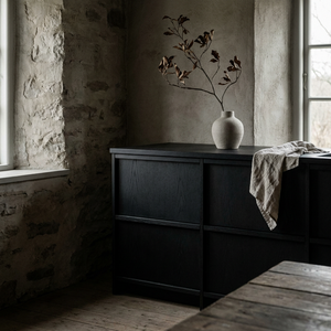 Armoire de cuisine moderne en bois massif chêne noir nordique avec panneau MDF résistant à l'<span class=keywords><strong>eau</strong></span> - Product Image 1