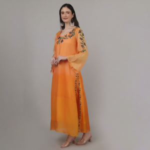 Ensemble 2 pièces pour femme Royal Party Wear, Kurta et pantalon ombré couleur orange avec broderie fil ancre, pour les amateurs de mode élégante - Product Image 1