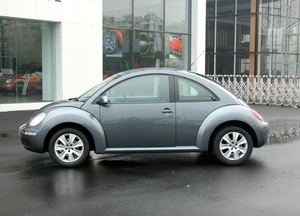 Venta al Por Mayor Volkswagen Beetle Usado 2010-2013 Hatchback a Gasolina, Vehículo <span class=keywords><strong>de</strong></span> <span class=keywords><strong>Segunda</strong></span> <span class=keywords><strong>Mano</strong></span> con Tracción Delantera y Transmisión Automática, a Buen Precio - Product Image 2