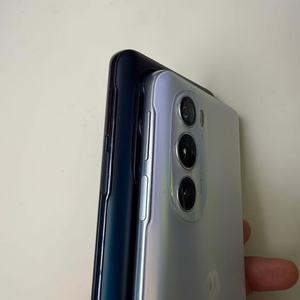 MOTO Edge+ 5G UW (2022) GSM Octa Core, Batería de 4800 mAh, Desbloqueado, Alta Calidad, 8GB/128GB, Cámara de 50MP, Pantalla de 144Hz, Android 14 - Product Image 2