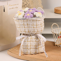 Großhandel Abschluss- und Geburtstagsgeschenke Handgefertigter Gehäkelter Puff-Blumenstrauß