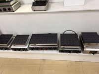 Machine à gaufres ronde à 9 trous en acier inoxydable Mini fabricants de crêpes avec CE