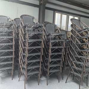 Chaise de salle à manger d'<span class=keywords><strong>extérieur</strong></span> moderne empilable <span class=keywords><strong>en</strong></span> rotin PE tressé à la main, aspect <span class=keywords><strong>bambou</strong></span>, structure <span class=keywords><strong>en</strong></span> acier, mobilier de bistrot et de restaurant - Product Image 6