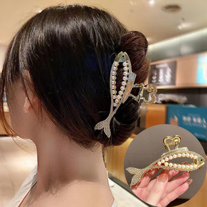 <span class=keywords><strong>Pince</strong></span> à cheveux requin en strass exquise pour femme, barrette élégante en perles, accessoire <span class=keywords><strong>de</strong></span> coiffure, <span class=keywords><strong>pince</strong></span> à queue <span class=keywords><strong>de</strong></span> cheval motif poisson pour femme - Product Image 4