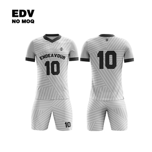 Maillot de football personnalisé de haute qualité, OEM, nom et numéro personnalisés, en vente - Product Image 4